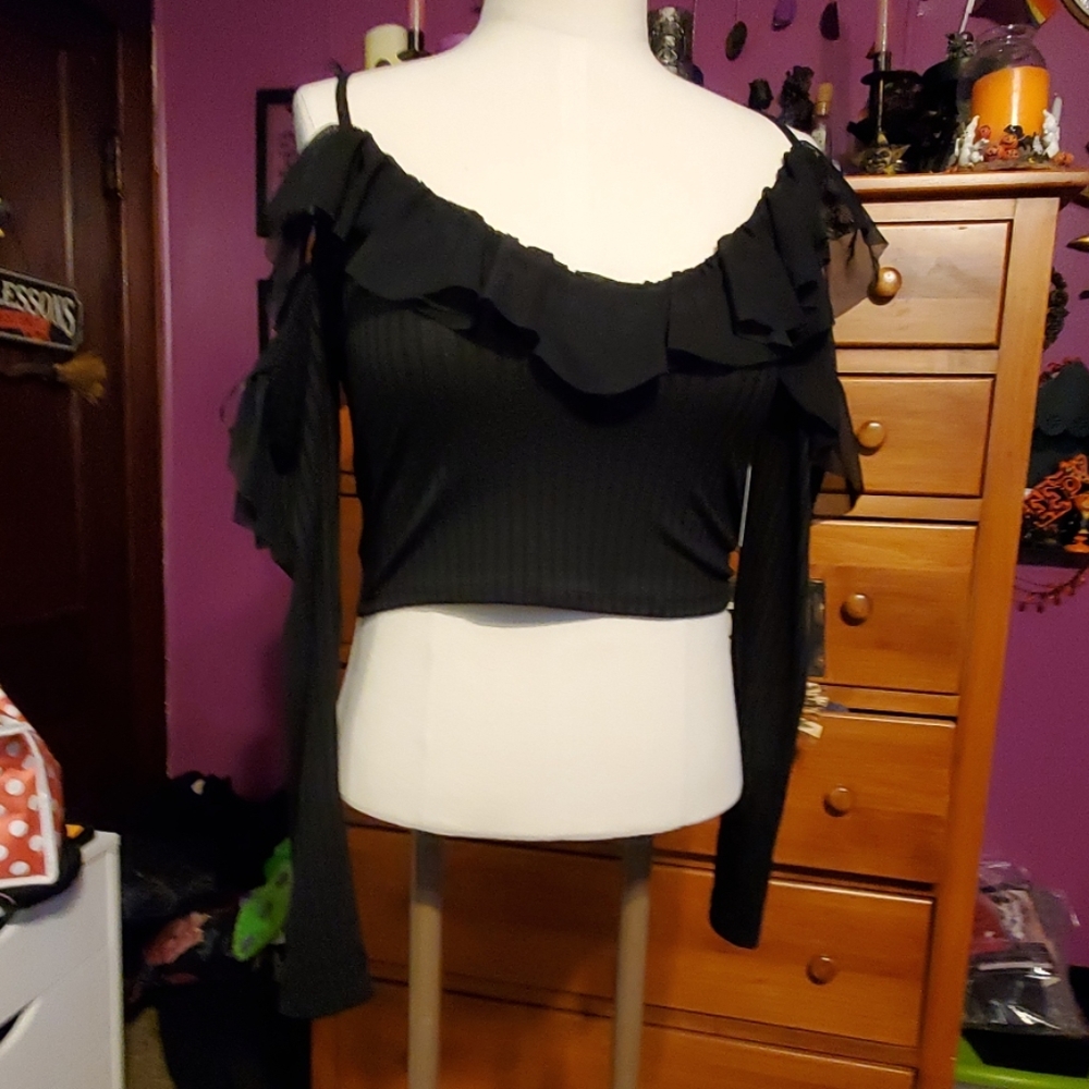 💜Cold Shoulder Crop